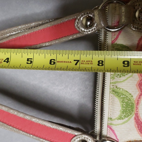 COACH Poppy Signature Summer Large Bag Purse Spacious Zipper closure EUC - Picture 16 of 16